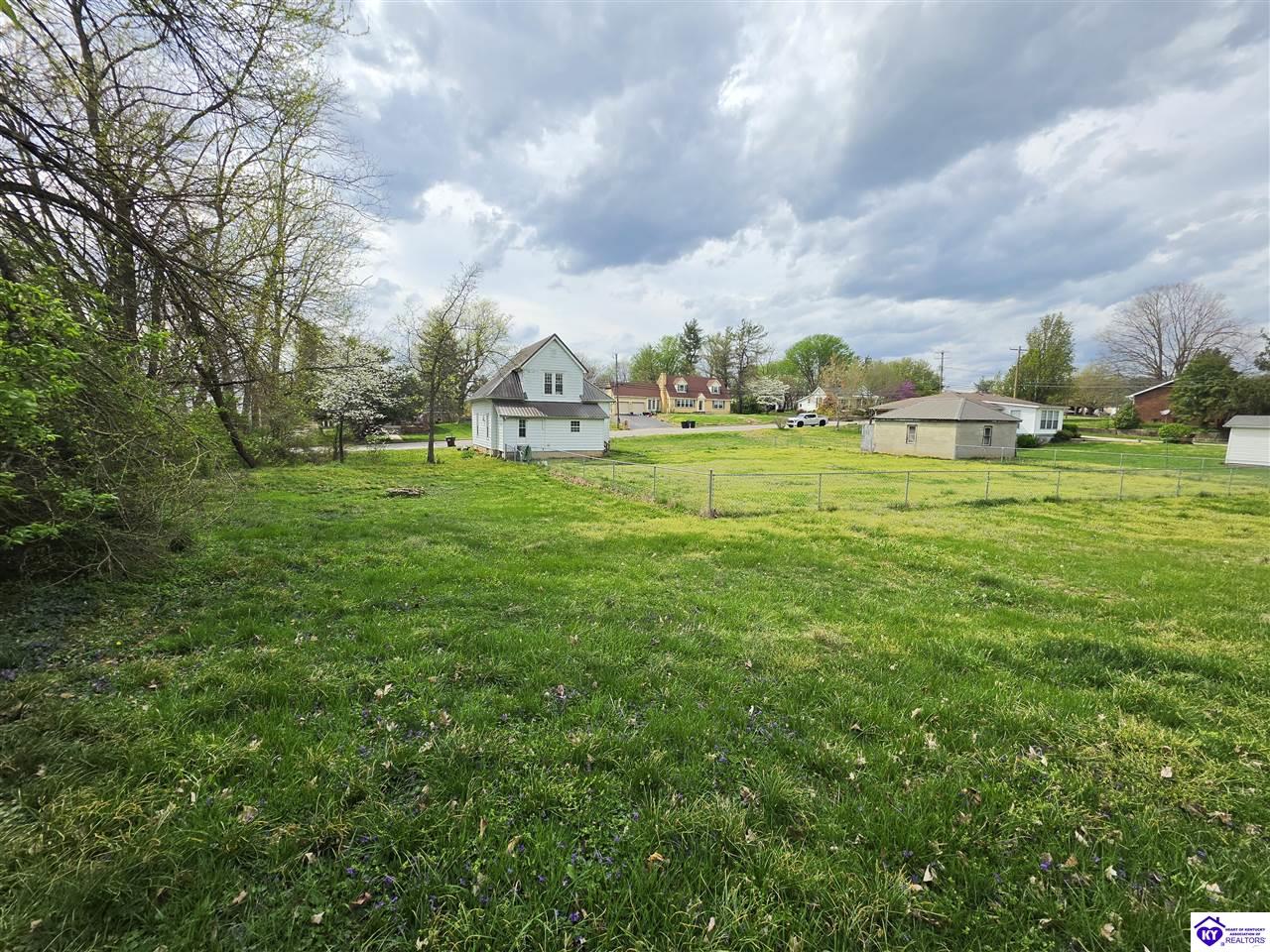 304 N Walnut Property Photo 20