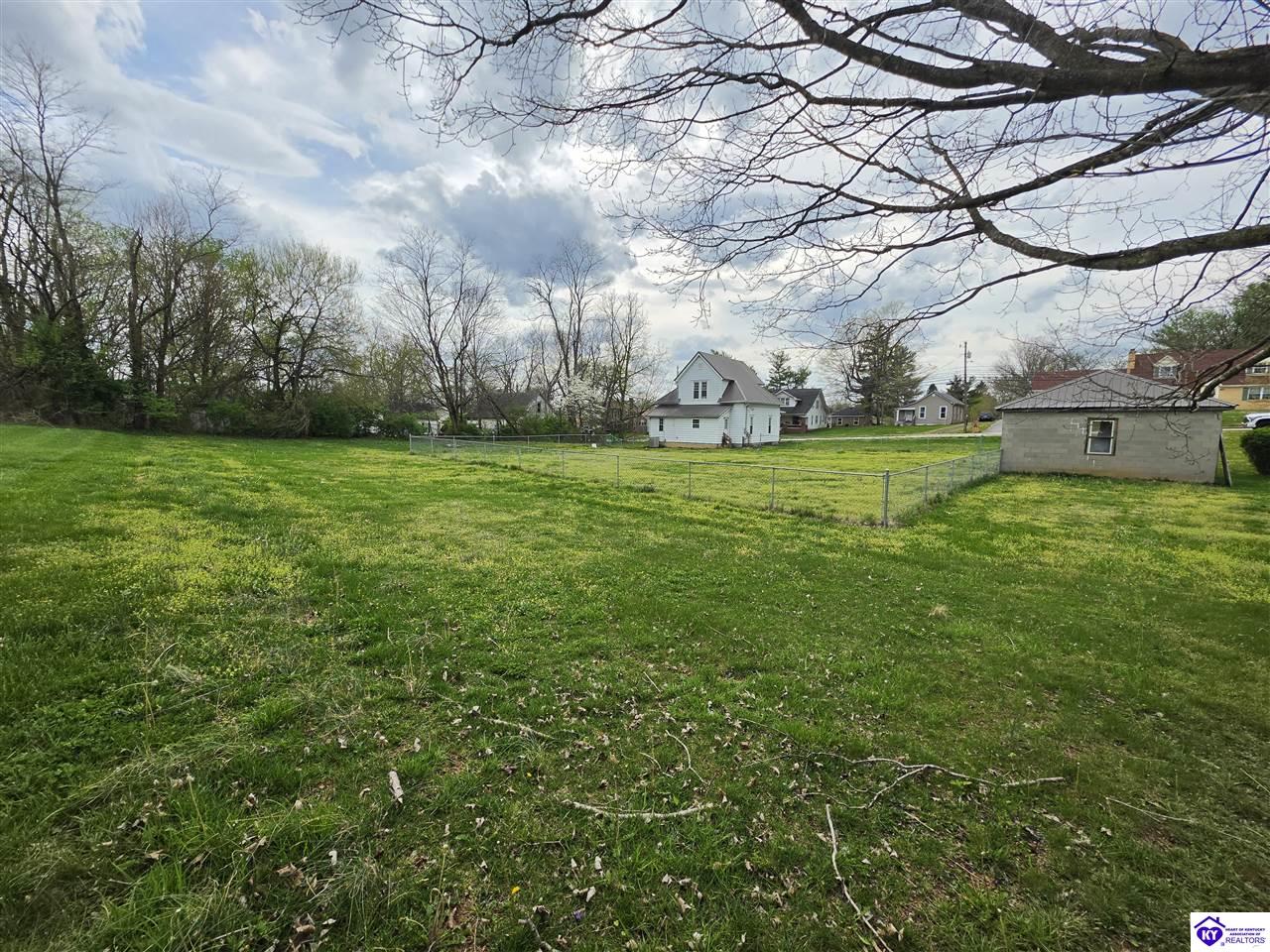 304 N Walnut Property Photo 21