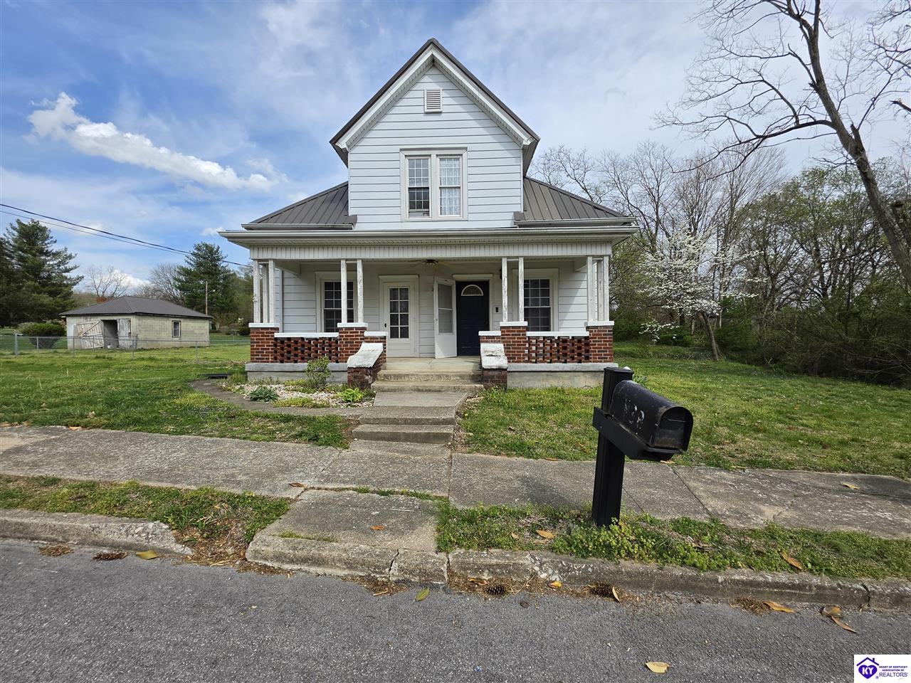 304 N Walnut Property Photo 23