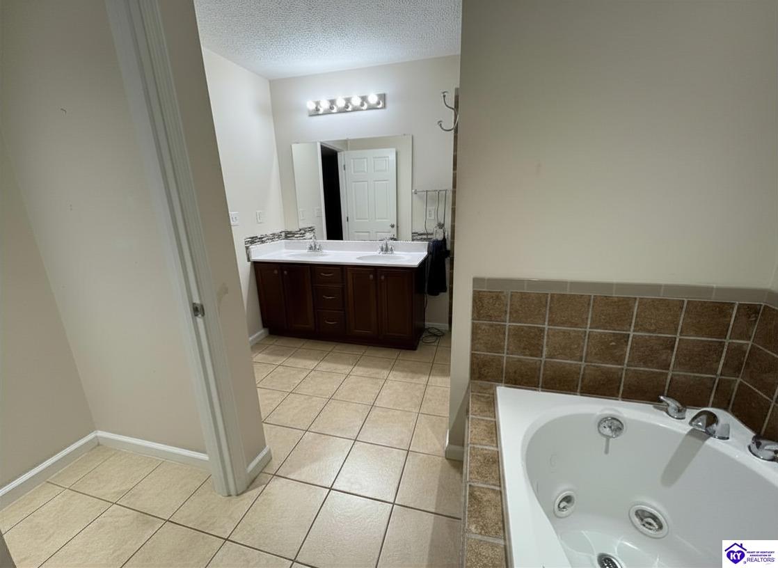 128 Rolling Acres Property Photo 13