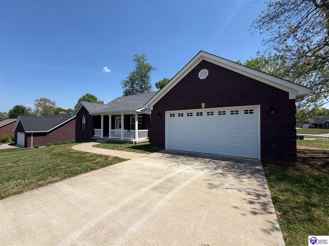 154 River Cliff Boulevard Property Photo 2