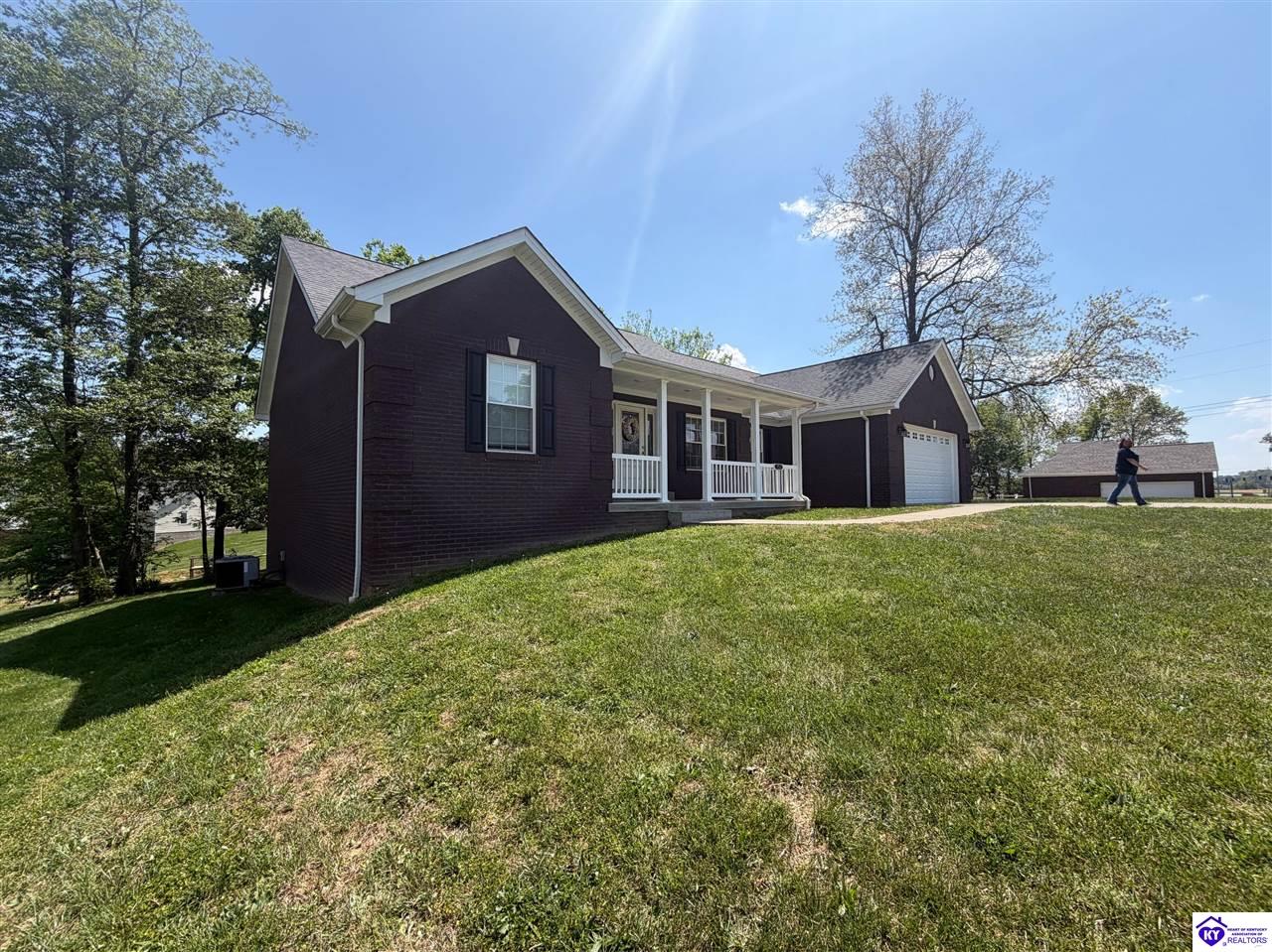 154 River Cliff Boulevard Property Photo 3