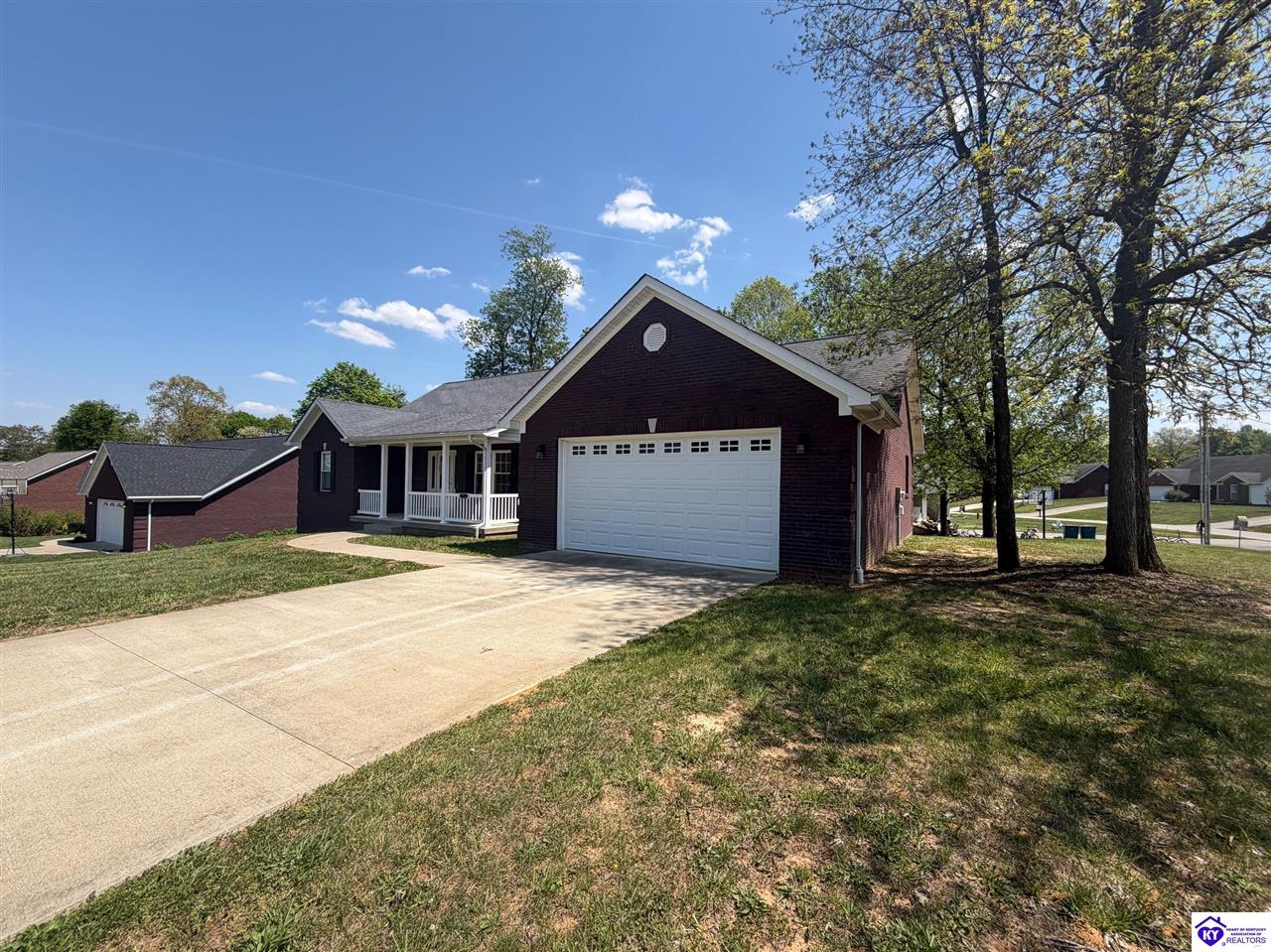 154 River Cliff Boulevard Property Photo 5
