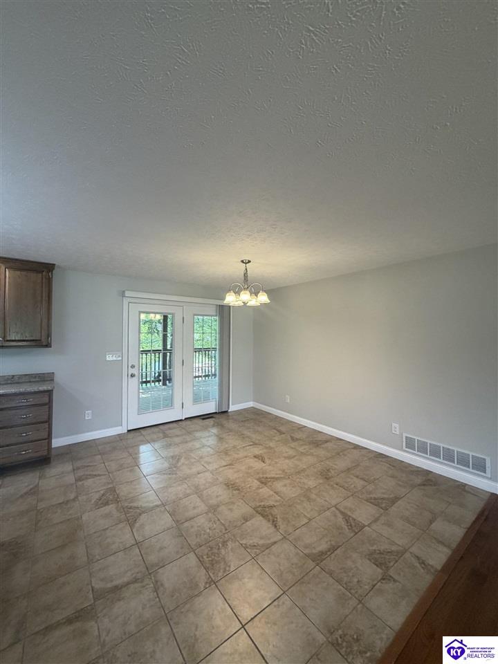 154 River Cliff Boulevard Property Photo 15