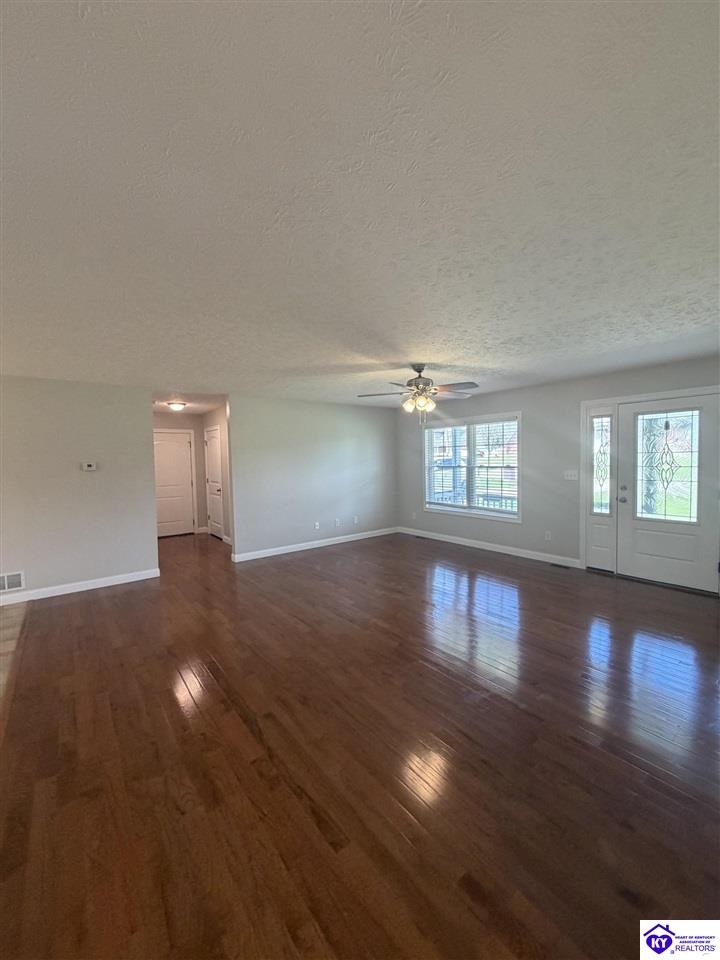 154 River Cliff Boulevard Property Photo 26