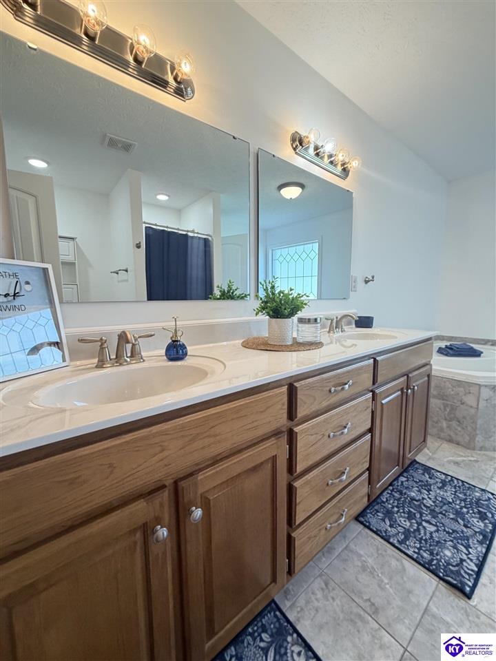 154 River Cliff Boulevard Property Photo 43