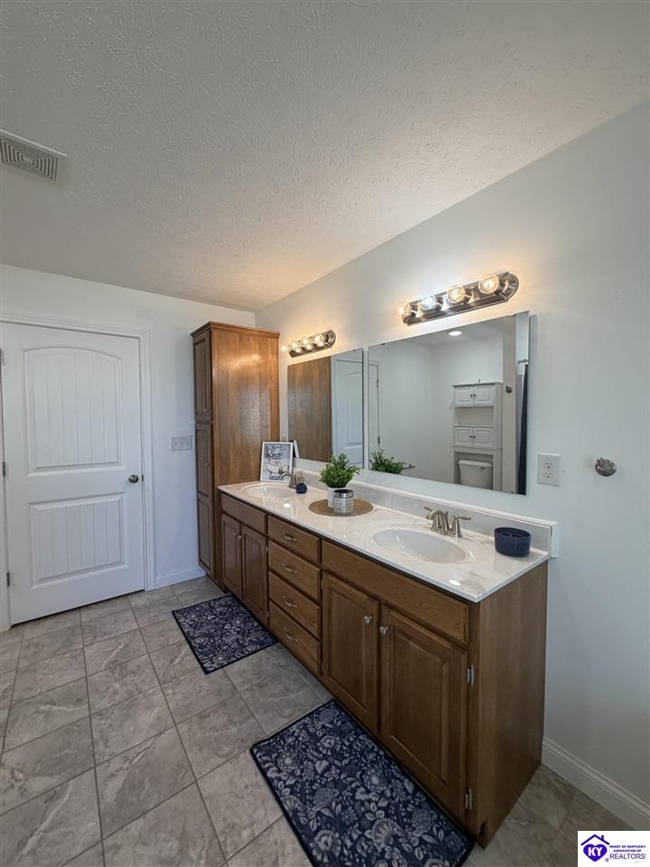 154 River Cliff Boulevard Property Photo 45