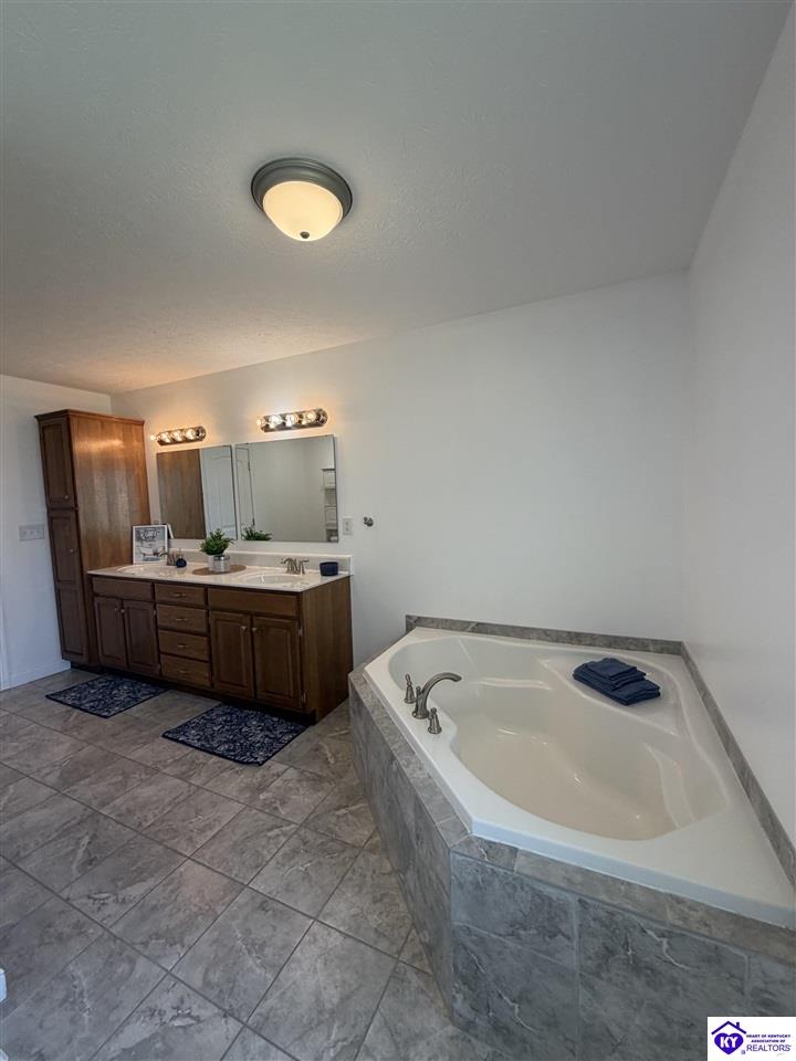 154 River Cliff Boulevard Property Photo 48