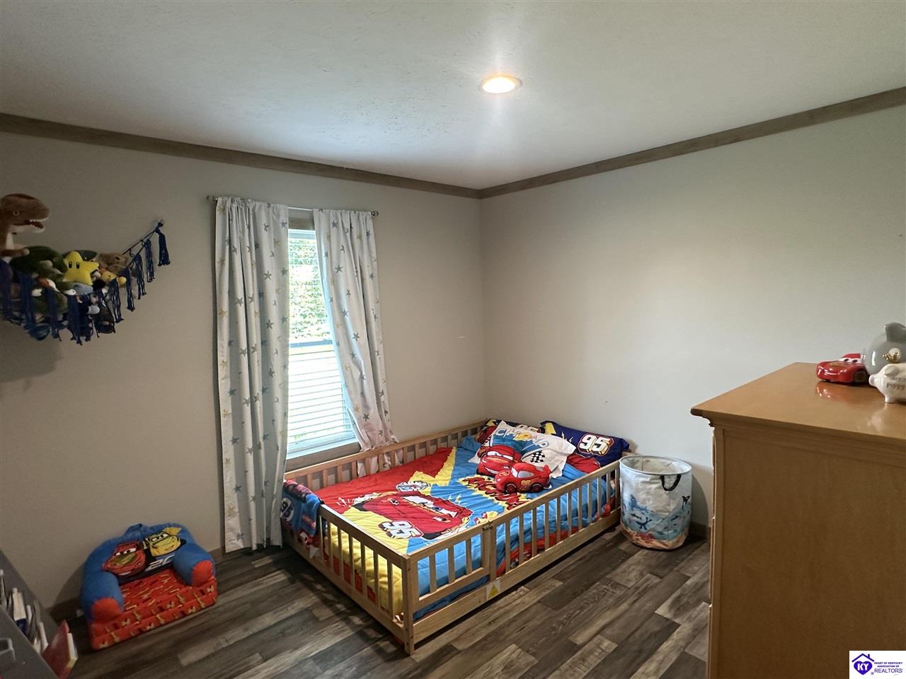 140 Sheila Drive Property Photo 13