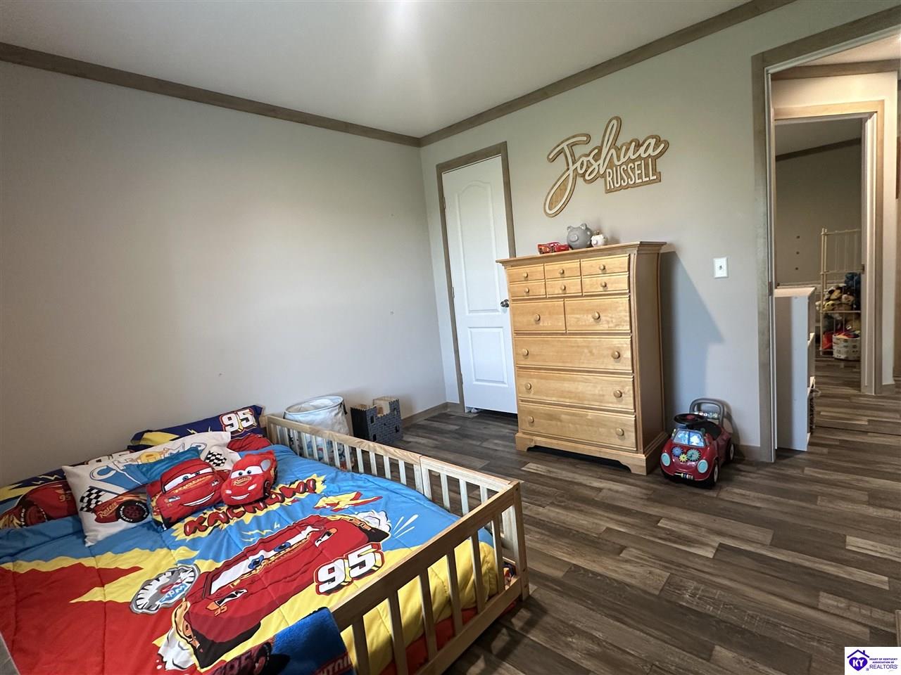 140 Sheila Drive Property Photo 14