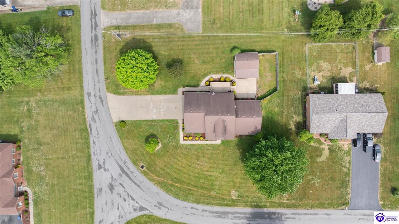 201 Wildflower Drive Property Photo 9