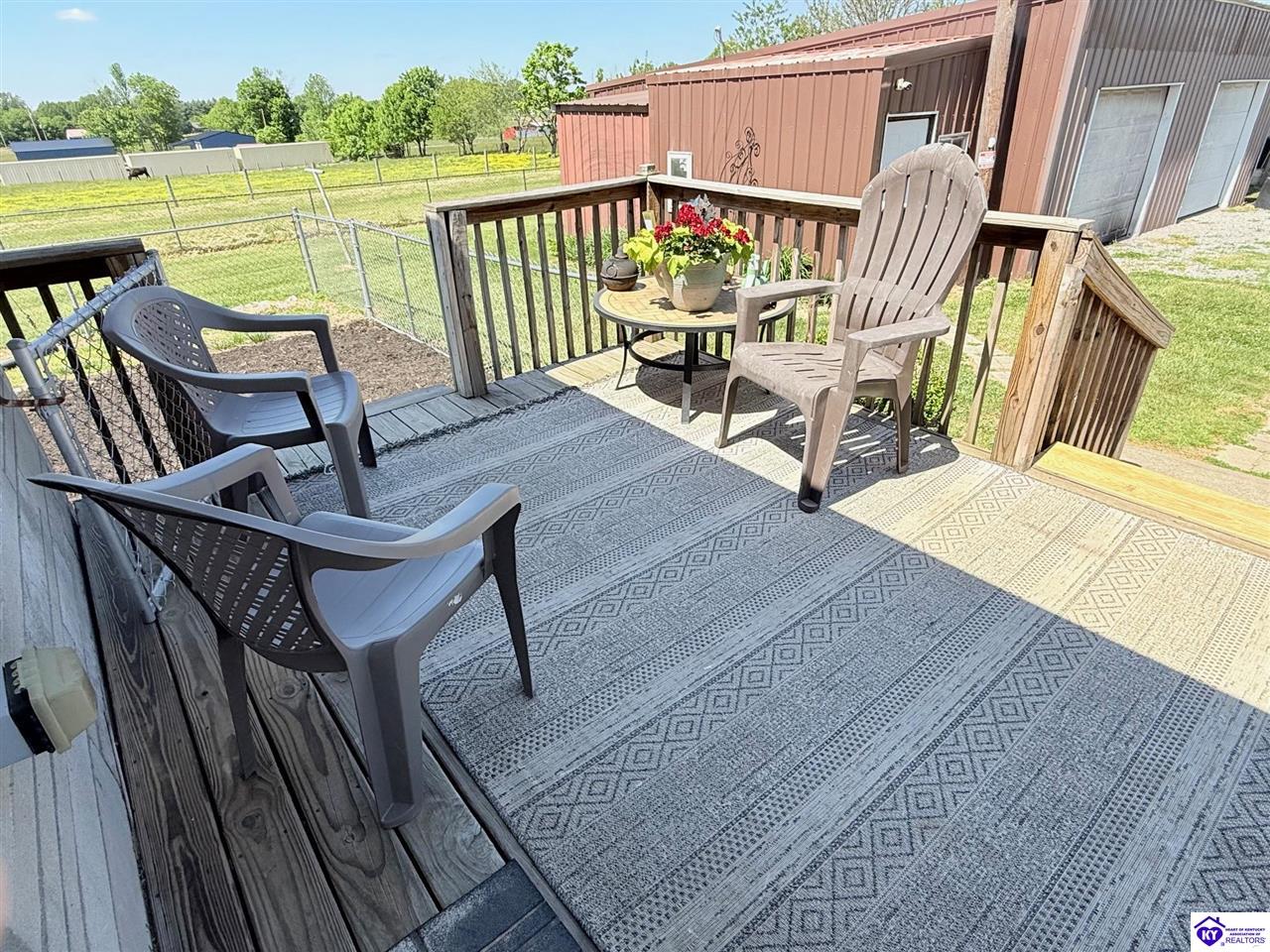 2202 Smith Ridge Road Property Photo 8