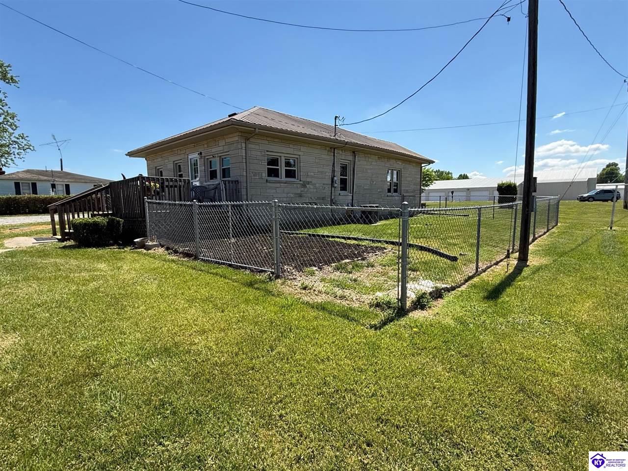 2202 Smith Ridge Road Property Photo 10