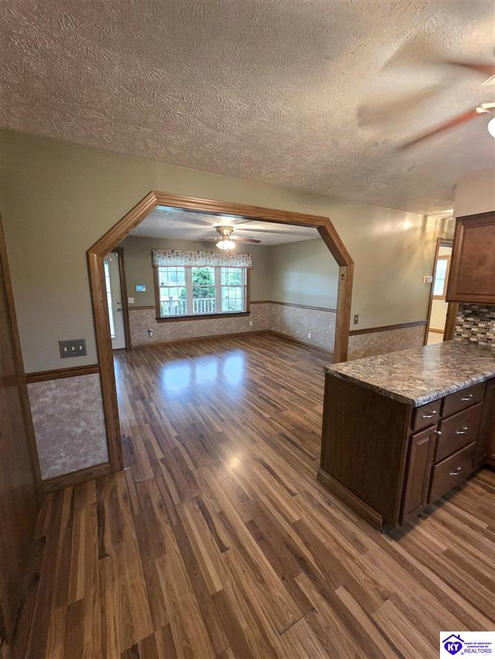 4977 Wax Road Property Photo 14