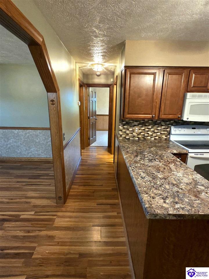 4977 Wax Road Property Photo 15