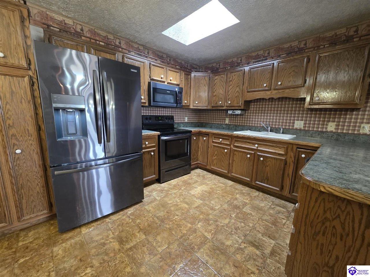 200 Lyle Road Property Photo 8