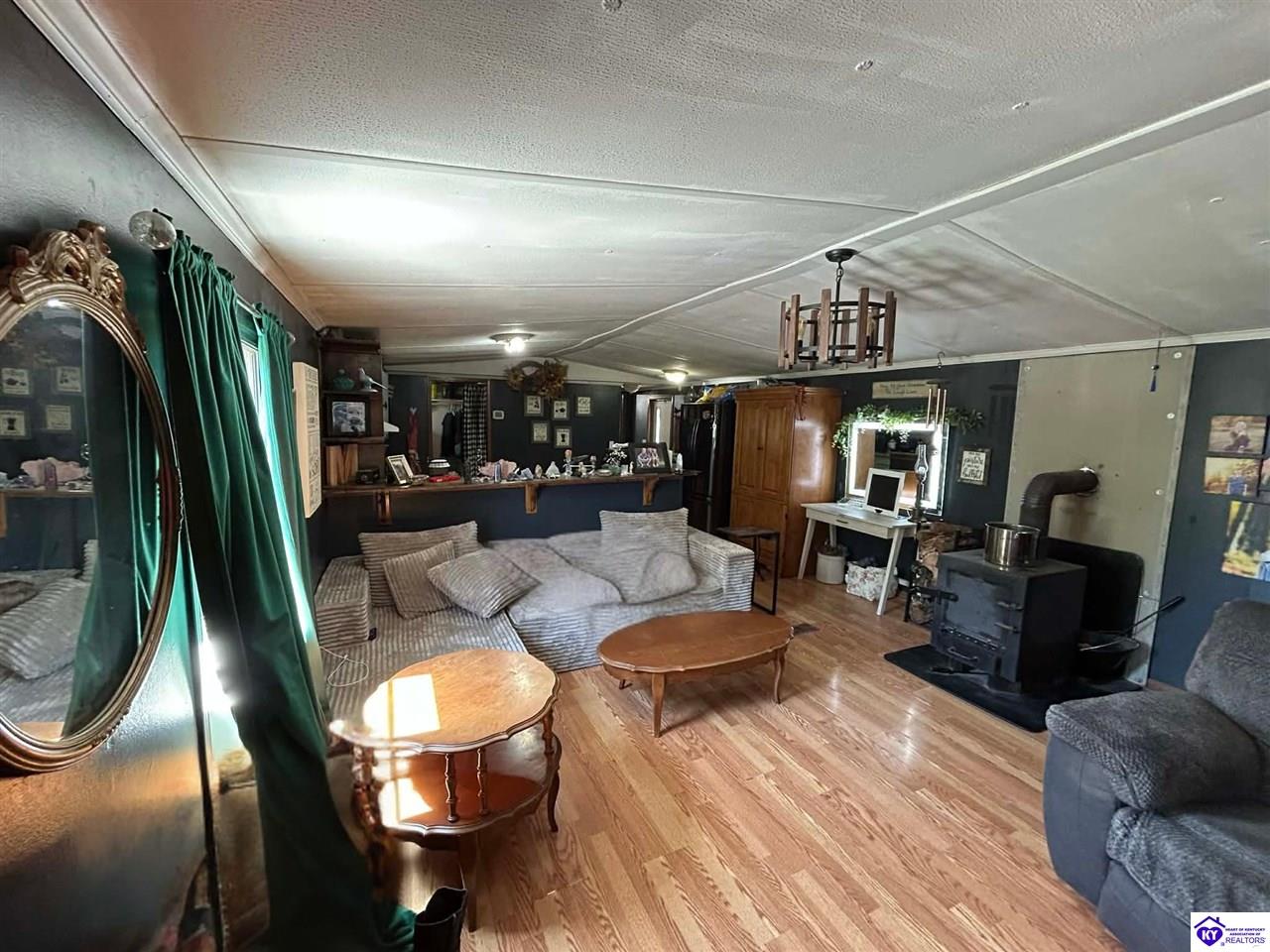 7833 Highway 401 Property Photo 4