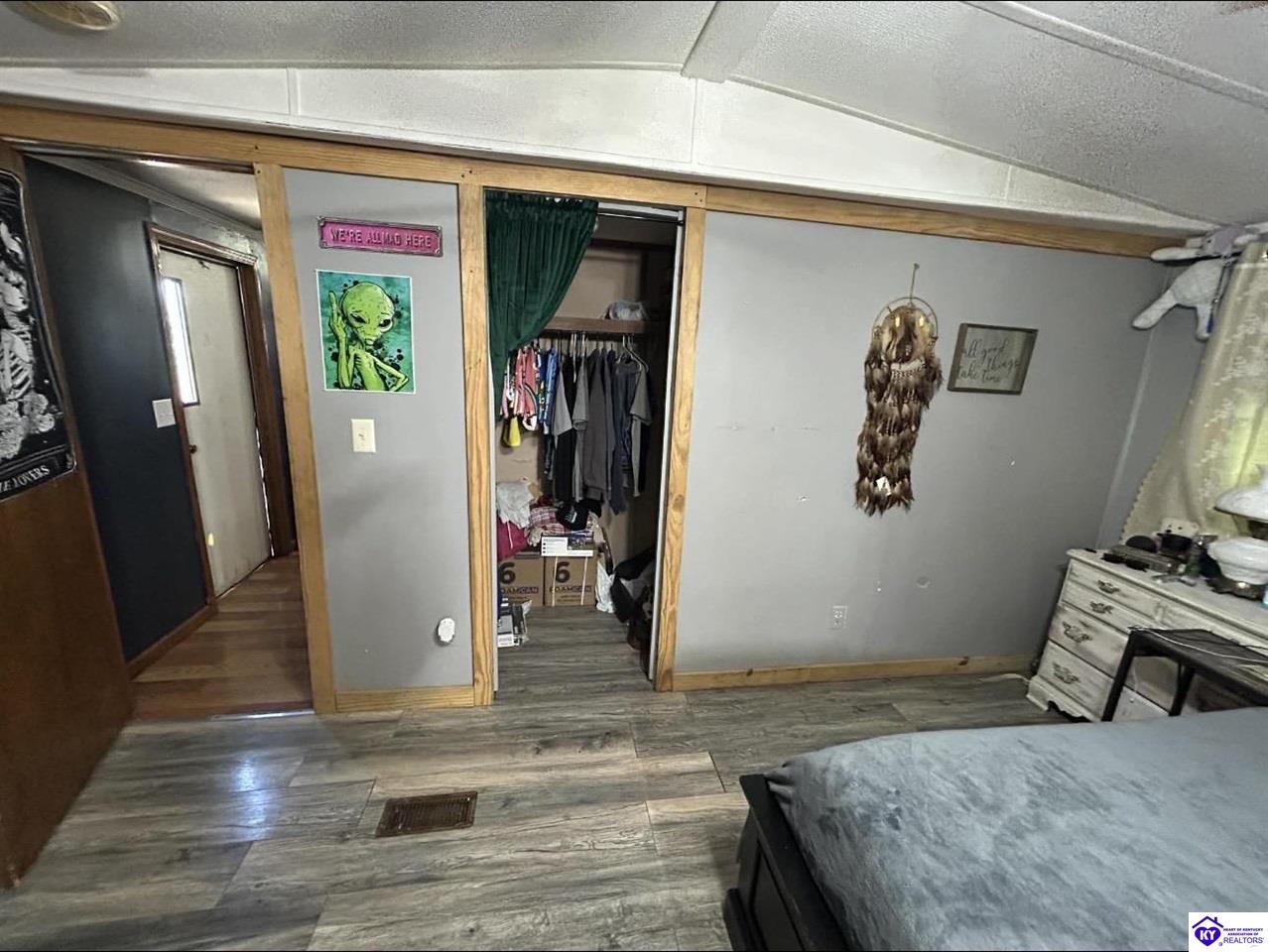 7833 Highway 401 Property Photo 15