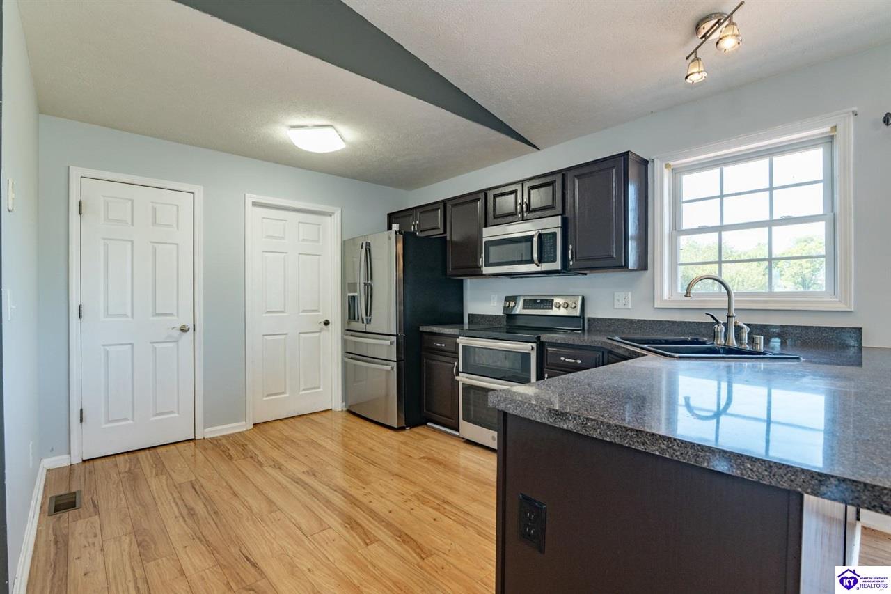 110 Walter Reed Road Property Photo 12