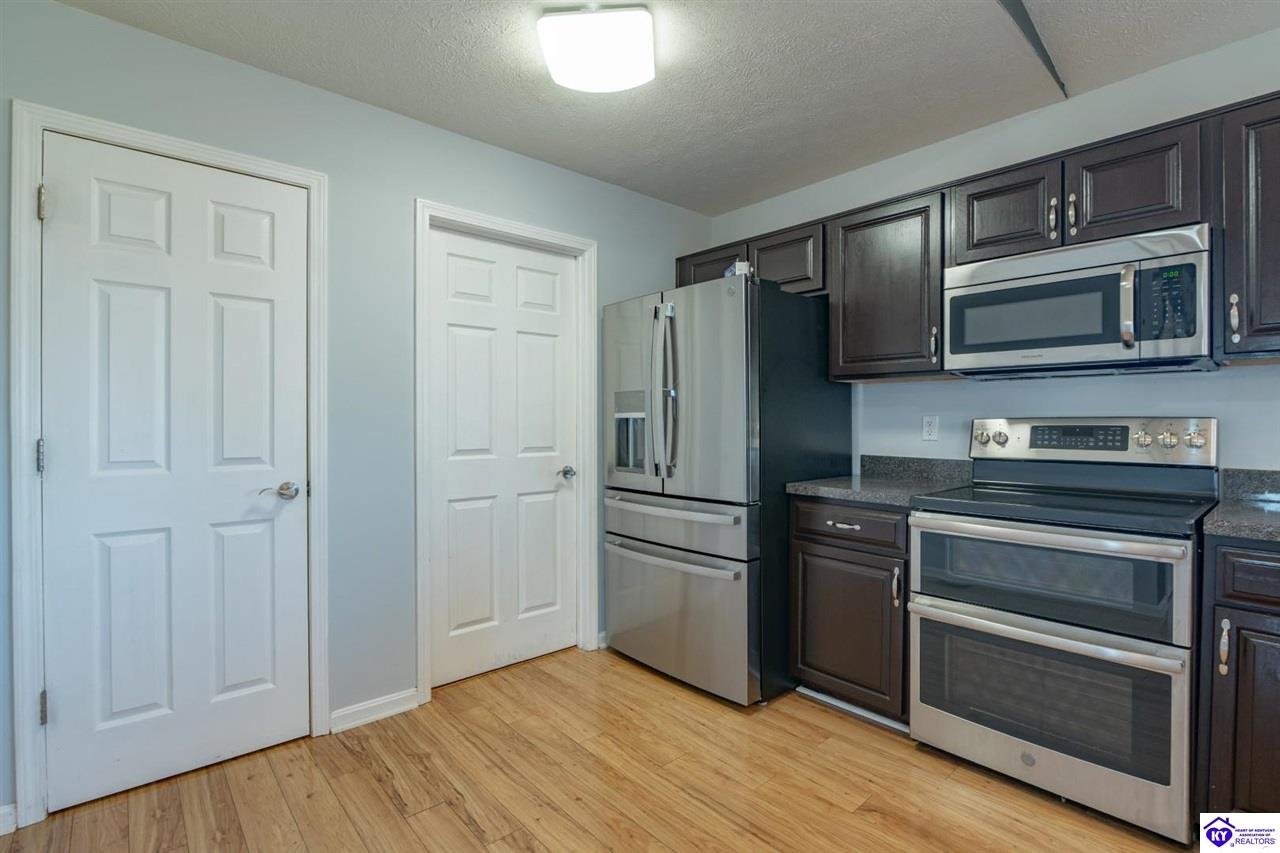 110 Walter Reed Road Property Photo 16
