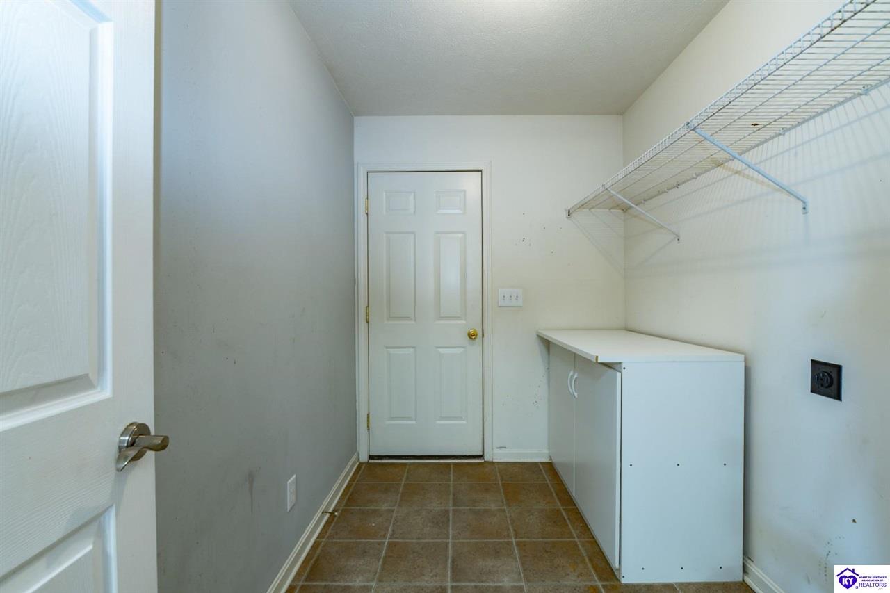 110 Walter Reed Road Property Photo 18