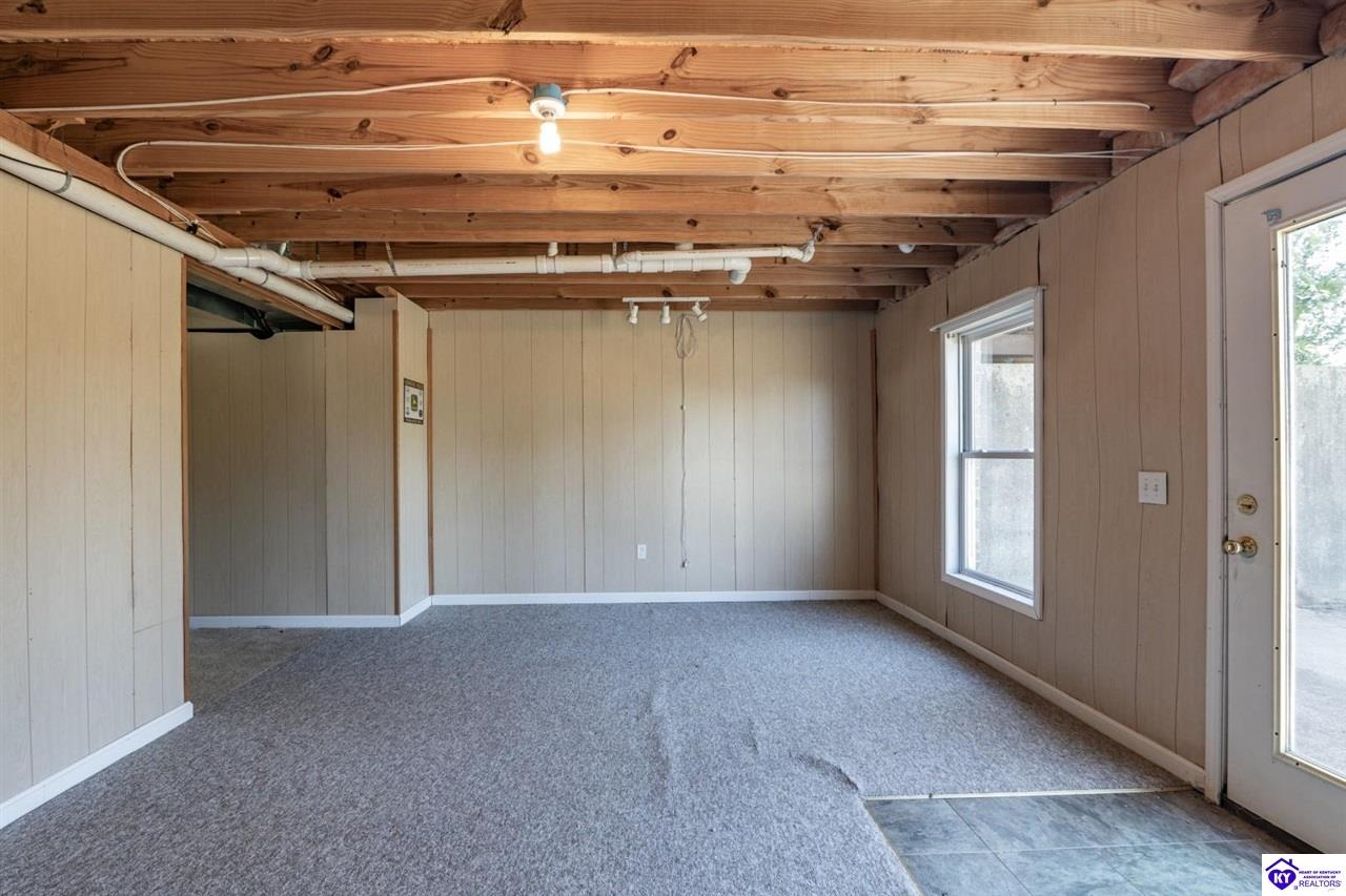 110 Walter Reed Road Property Photo 41