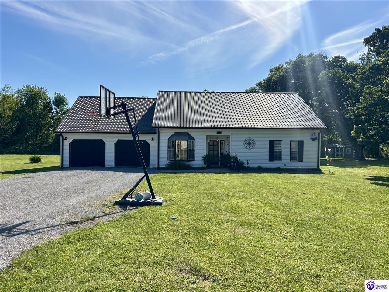 147 Long Acre Drive Property Photo 4