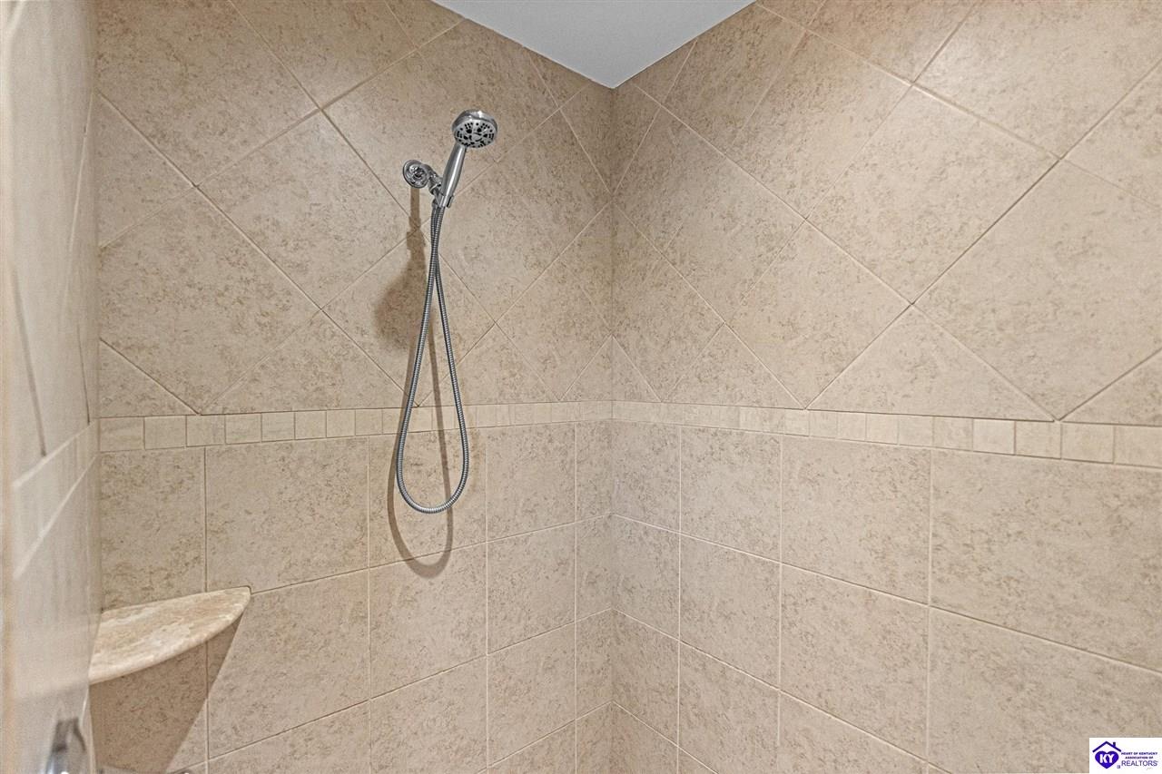 201 Butterfield Drive Property Photo 17