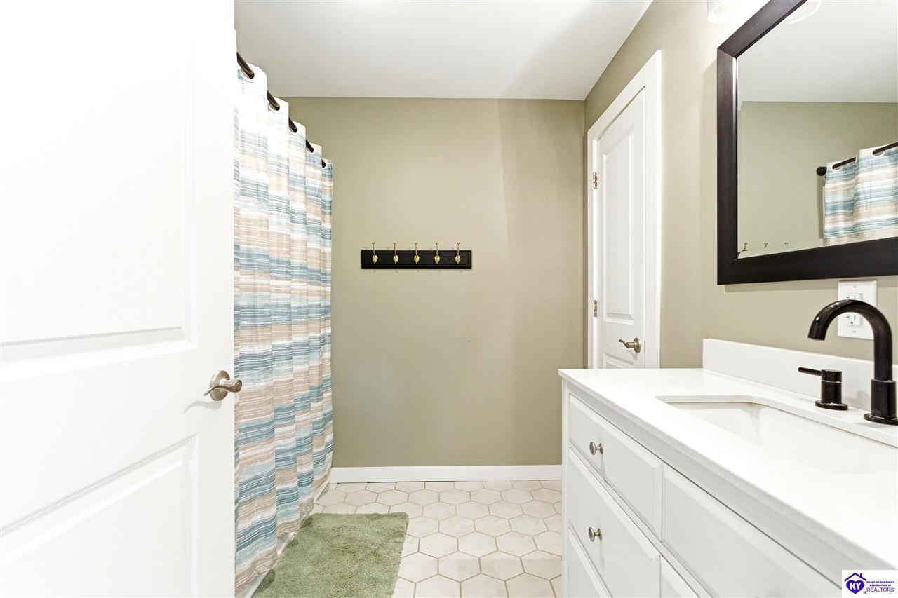 343 Pipeline Road Property Photo 38