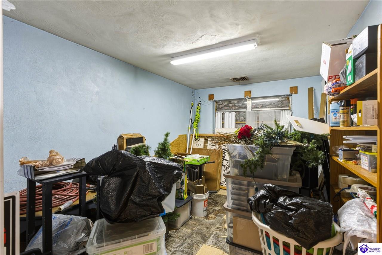 13908 Dixie Highway Property Photo 28