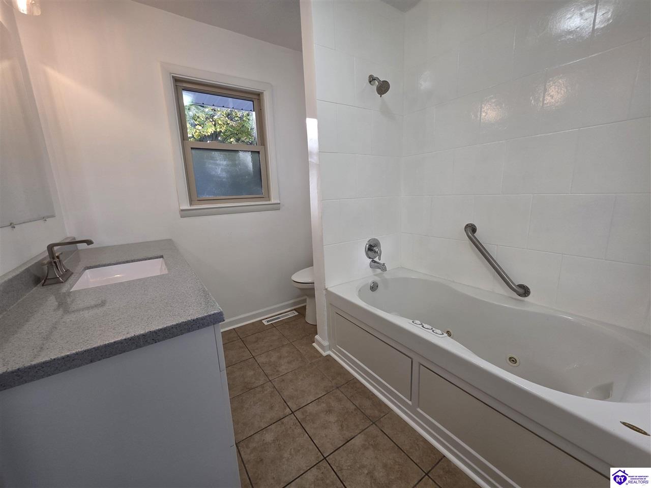 454 Pinewood Drive Property Photo 11