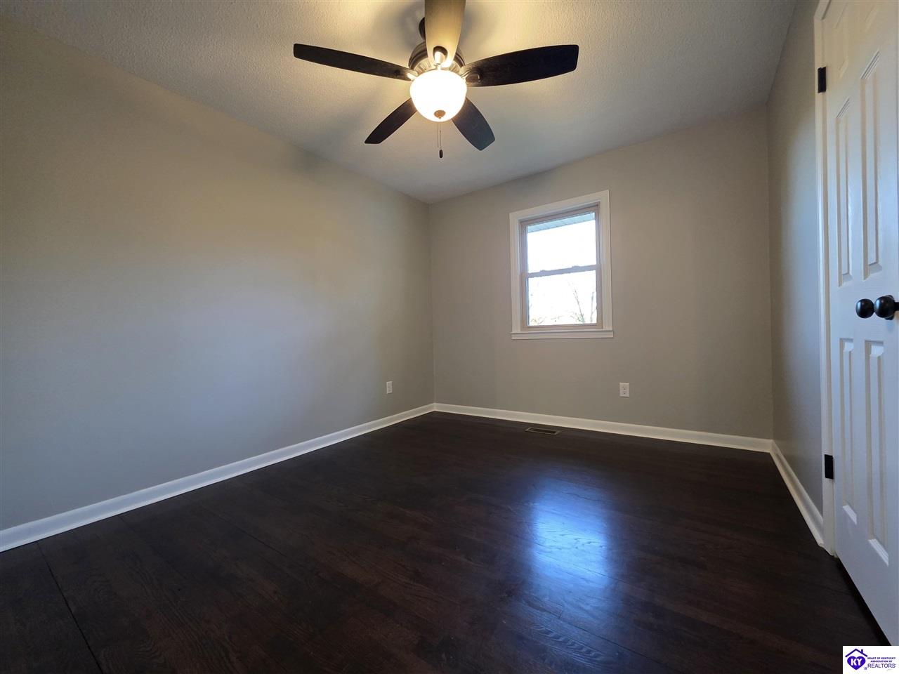 454 Pinewood Drive Property Photo 13