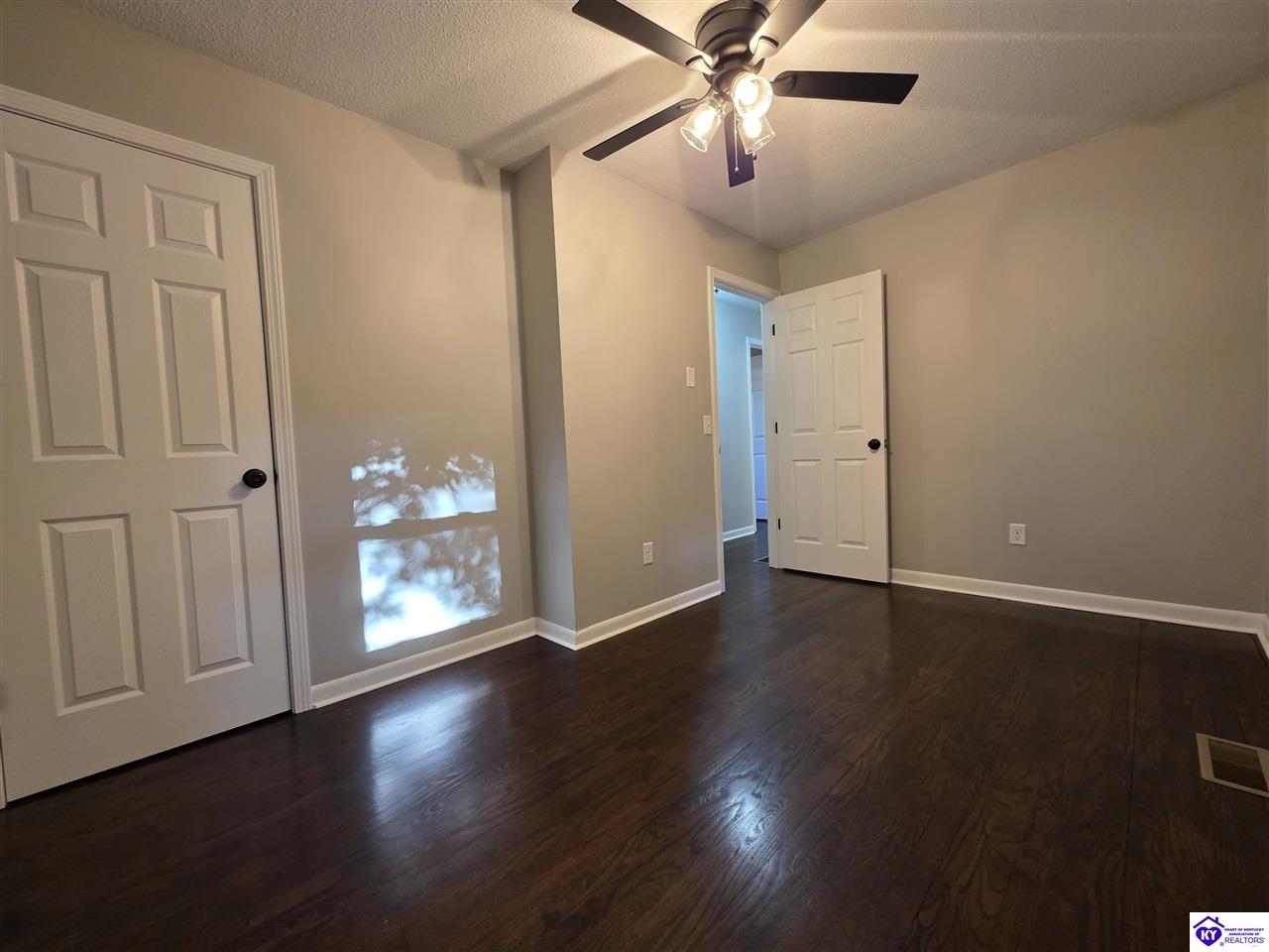 454 Pinewood Drive Property Photo 16