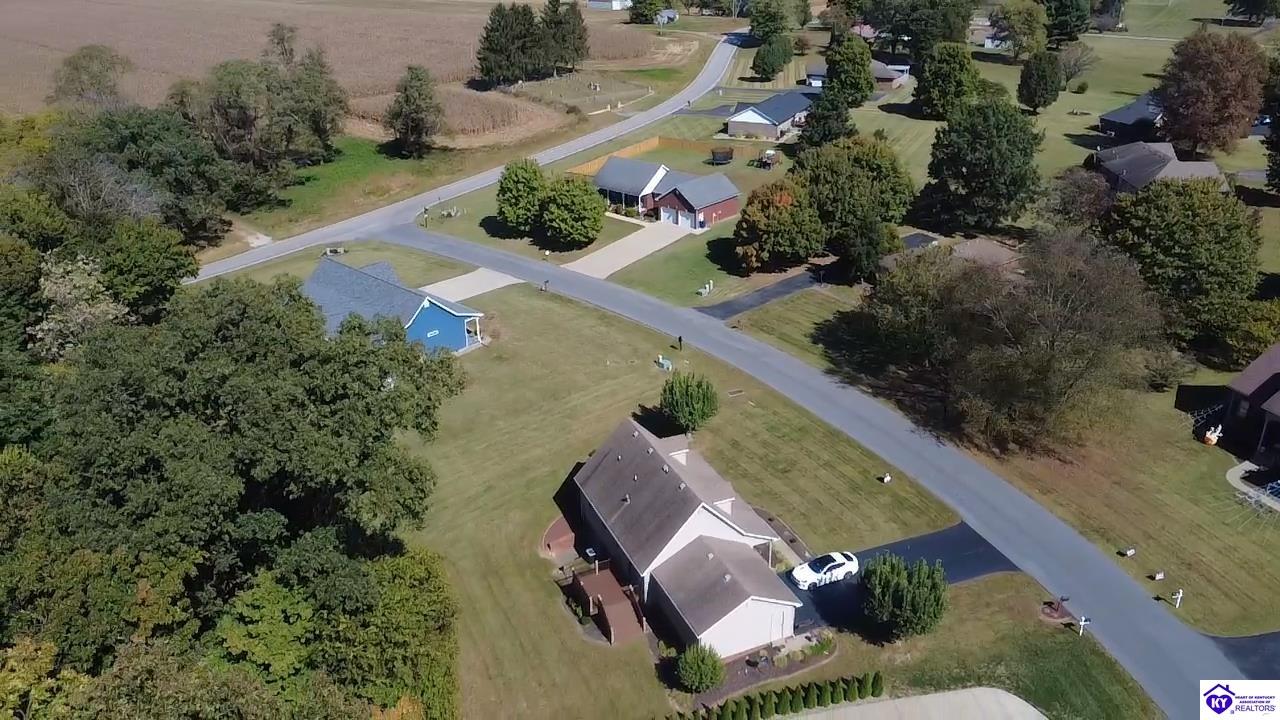 909 Forest Hills Drive Property Photo 12