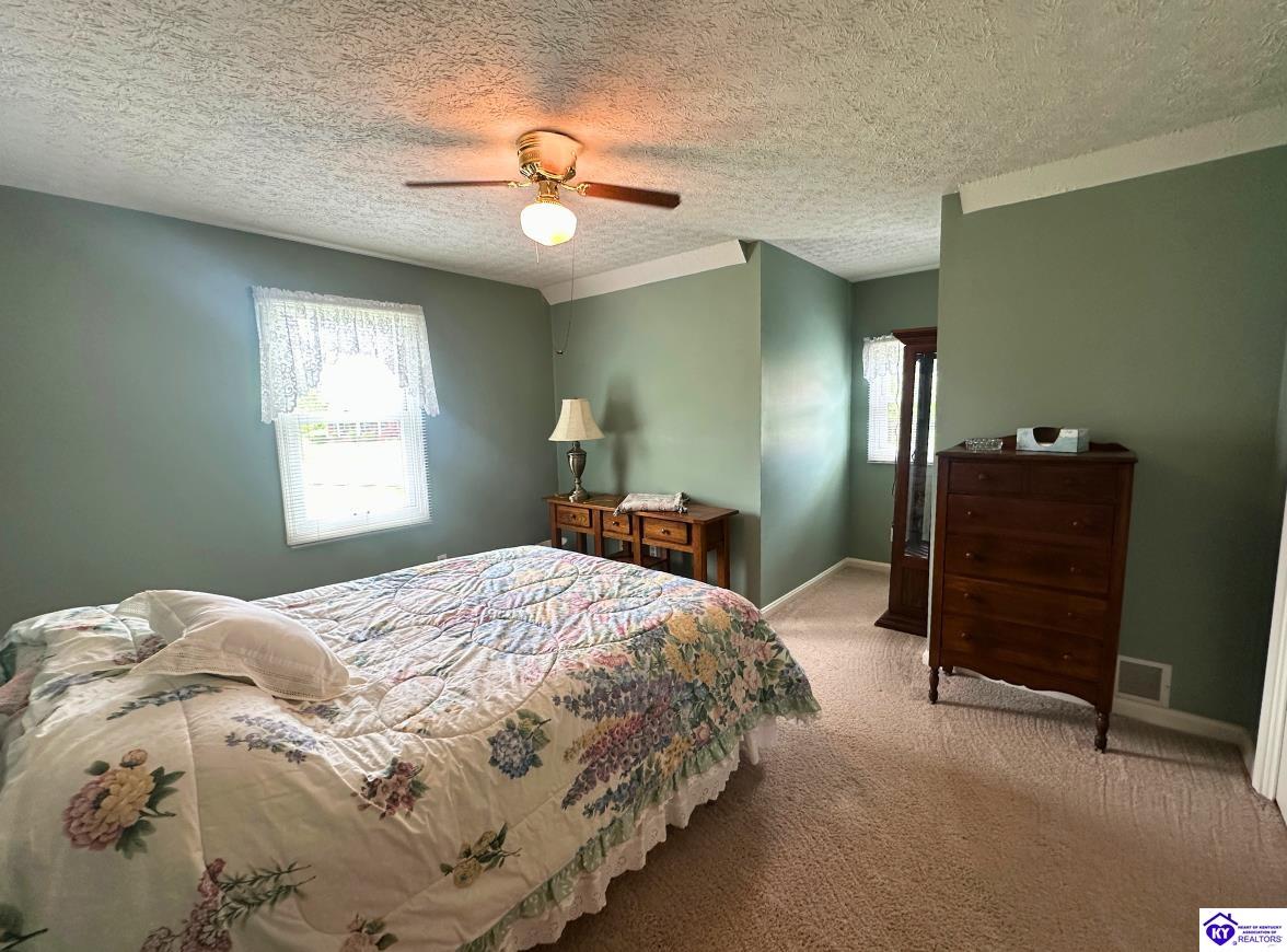 909 Forest Hills Drive Property Photo 15