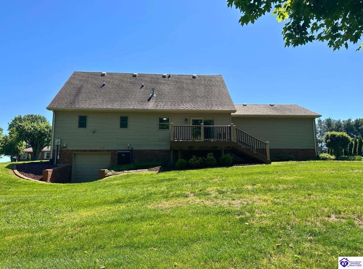 909 Forest Hills Drive Property Photo 21
