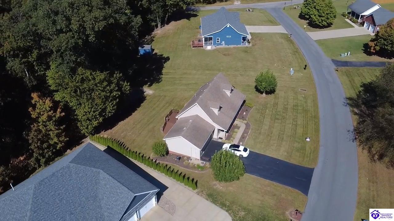909 Forest Hills Drive Property Photo 31