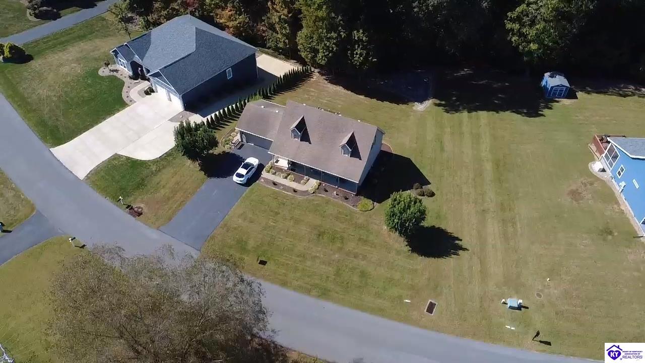 909 Forest Hills Drive Property Photo 32