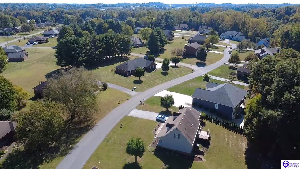909 Forest Hills Drive Property Photo 33