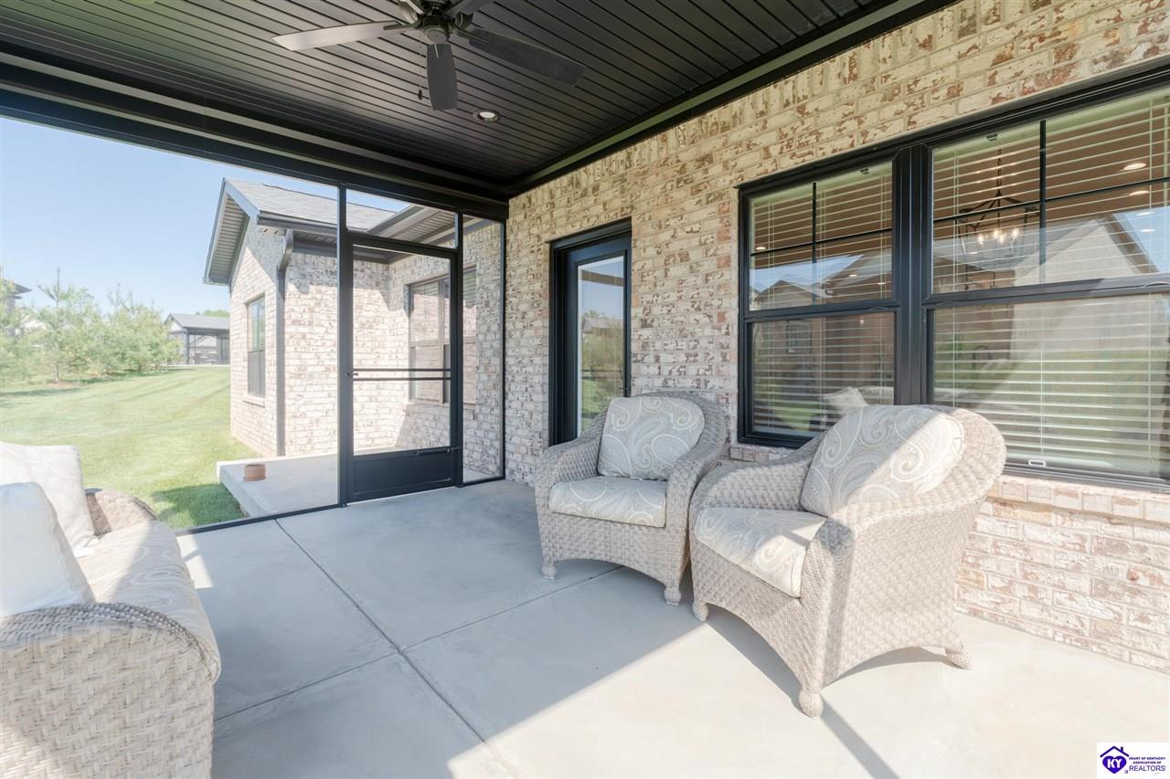 105 Marion Court Property Photo 28