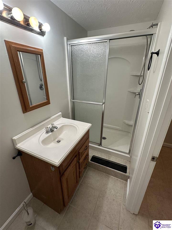 63 Daphne Court Property Photo 32