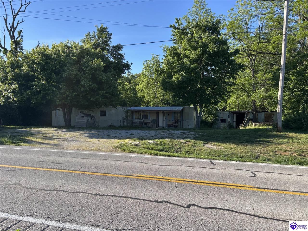 4574 Payneville Road Property Photo 6