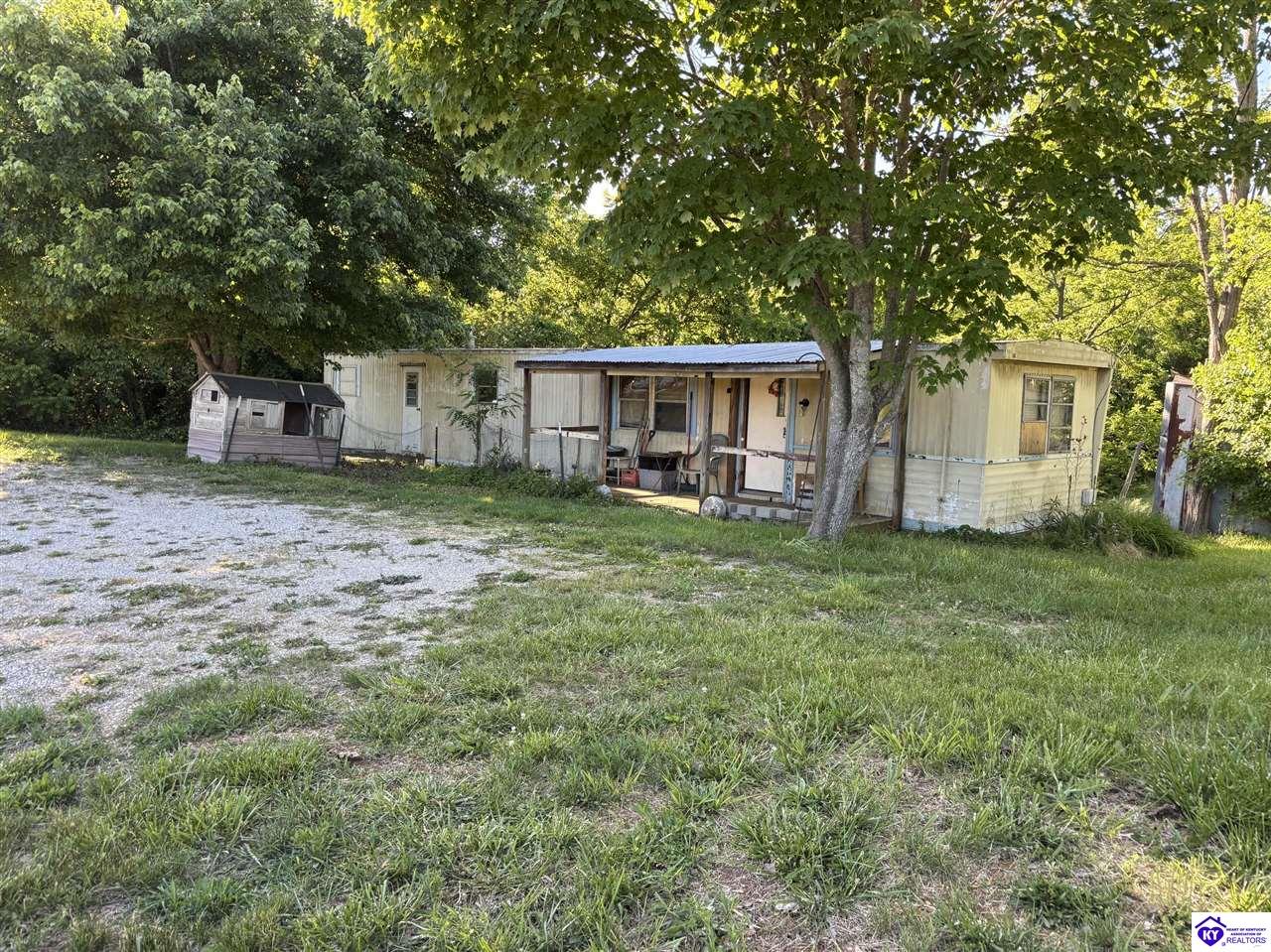 4574 Payneville Road Property Photo 9
