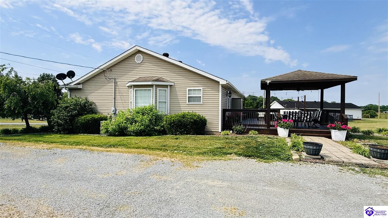 76 Chapel Cove Property Photo 4