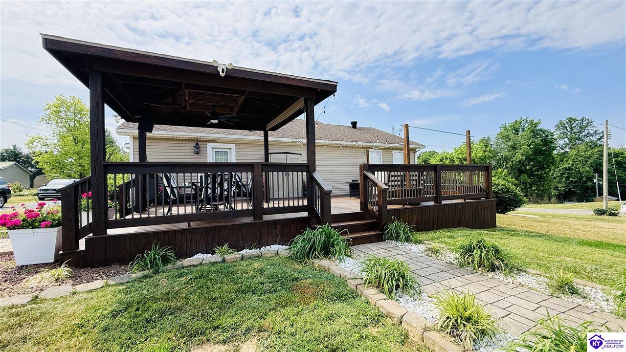 76 Chapel Cove Property Photo 7