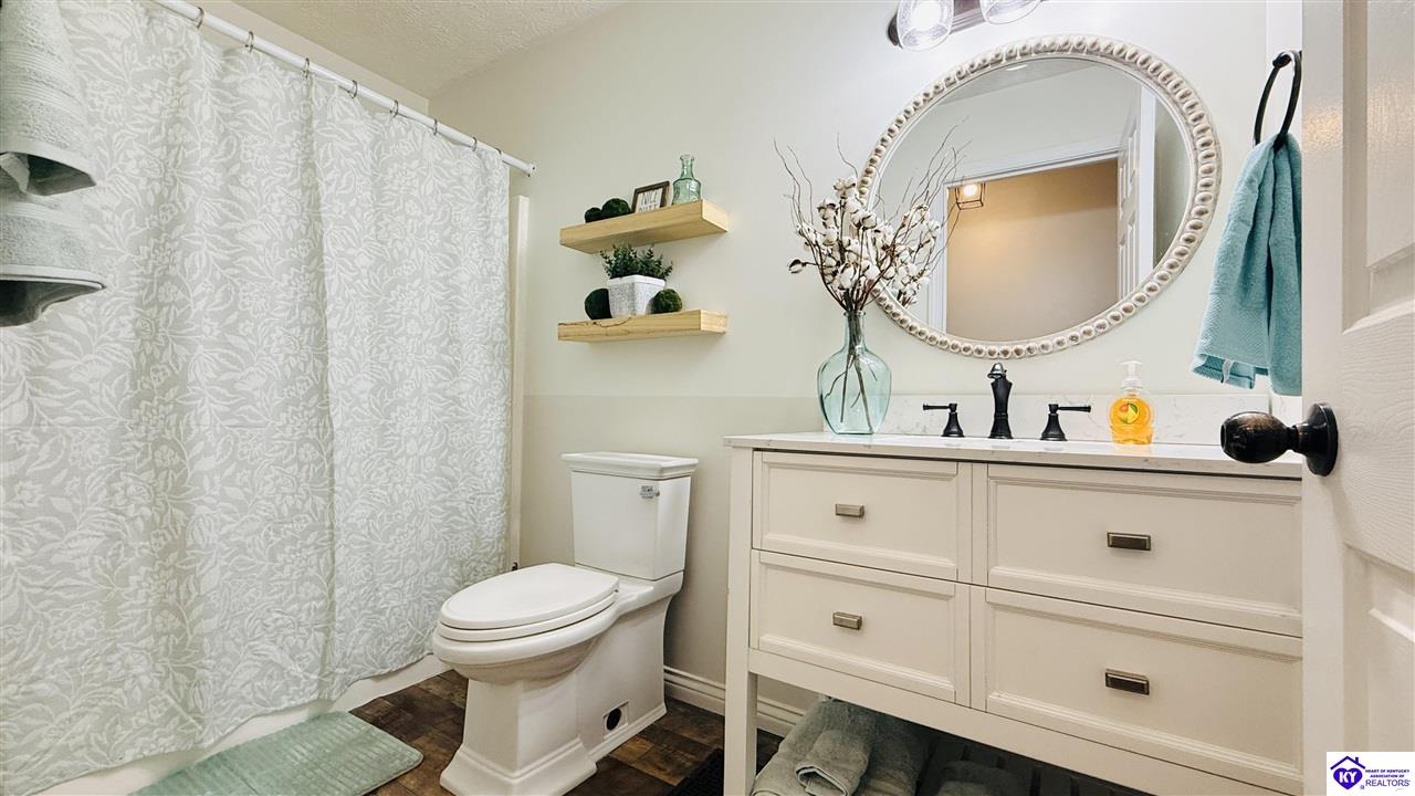 76 Chapel Cove Property Photo 41