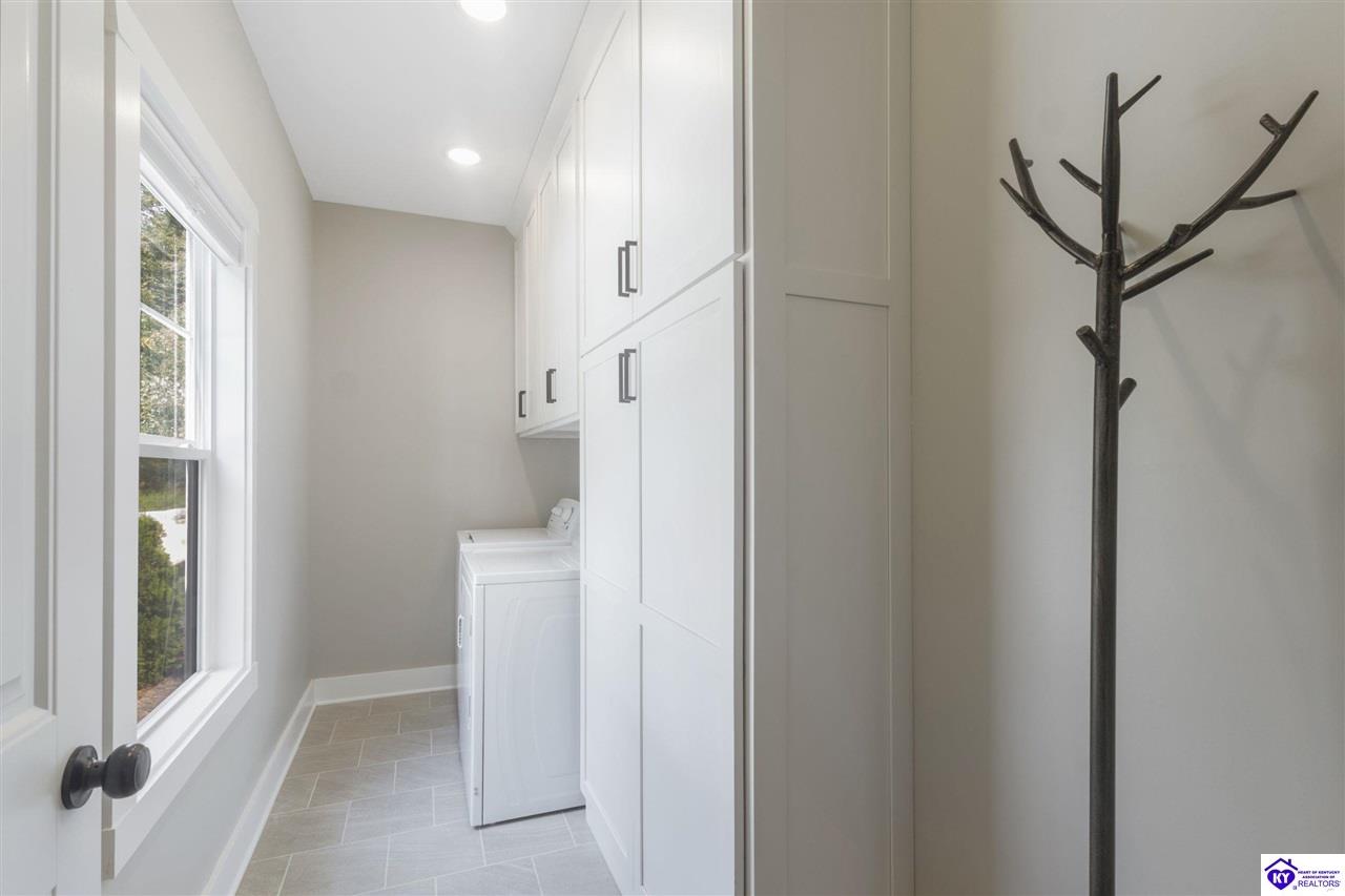 50 Clees Ln Property Photo 11