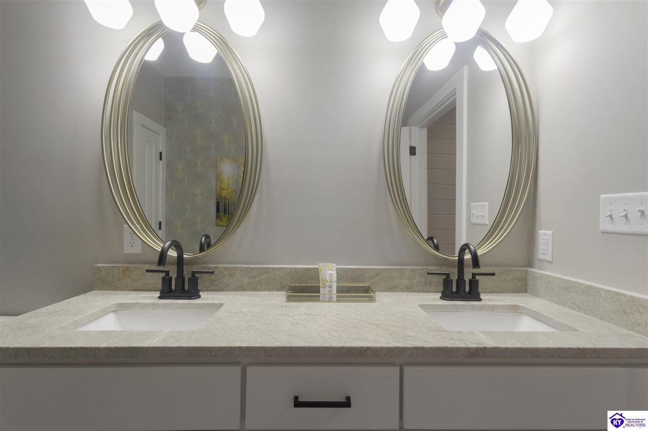 50 Clees Ln Property Photo 18