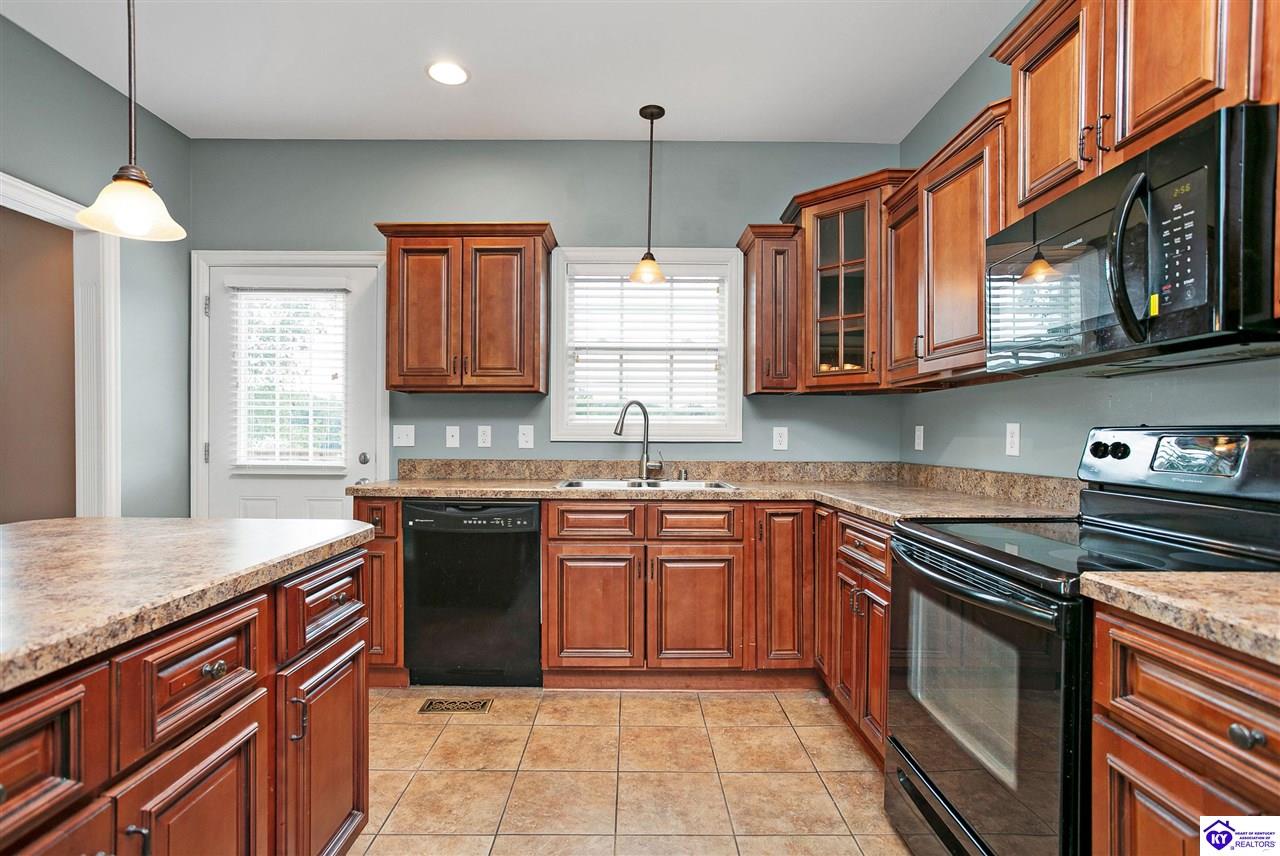 672 Wind Brook Drive Property Photo 8