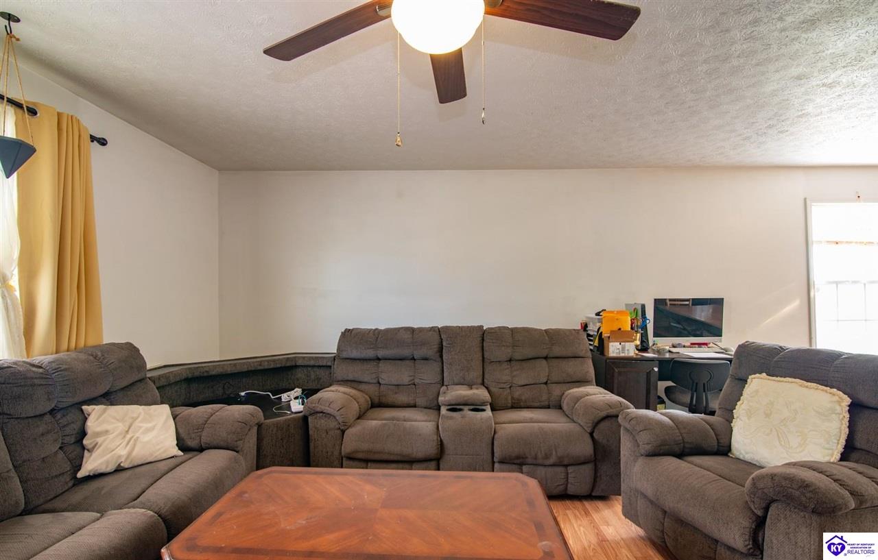 609 Moore Drive Property Photo 12